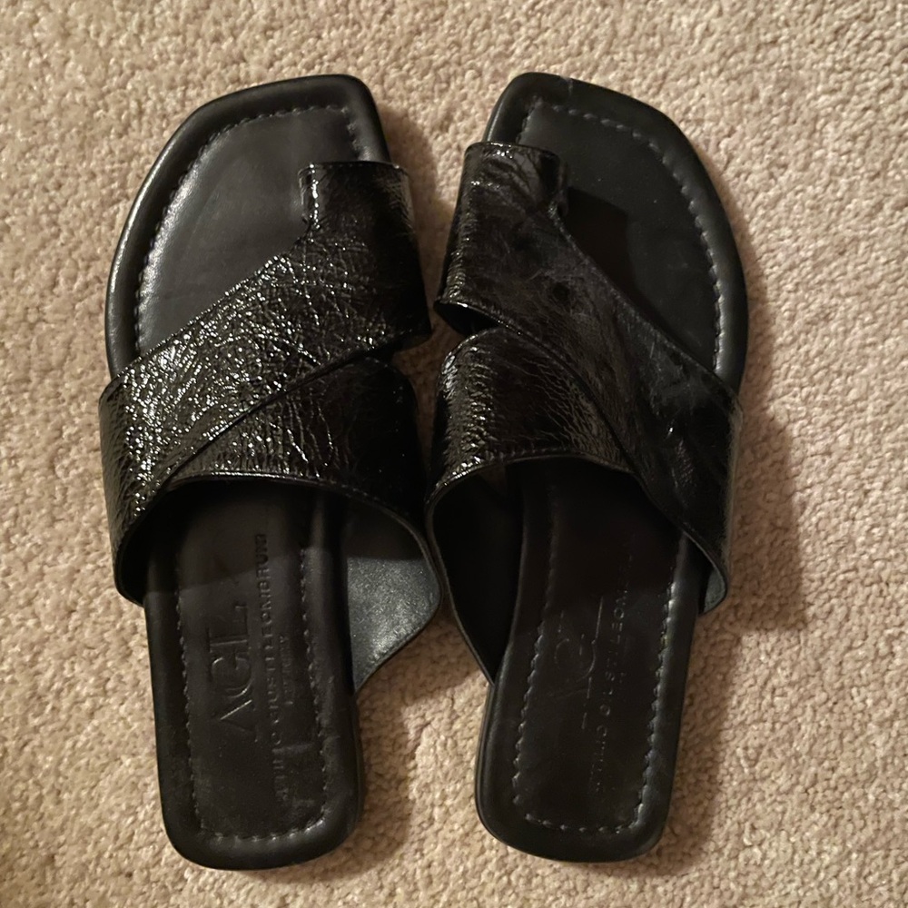 AGL NEW! Black Leather Slide Sandals
